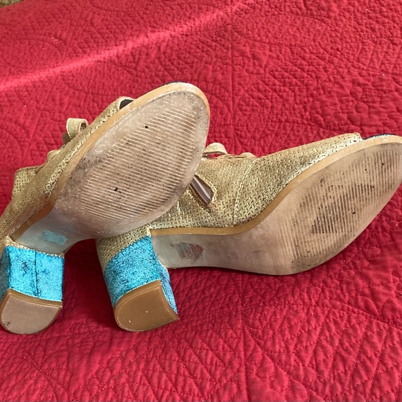 UNITY IN DIVERSITY- GENUINE LEATHER OPEN TOE BUTTERCUP BLUE/GOLD SANDALS size 40 - Picture 11 of 11